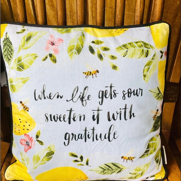 *Sweeten It Lemon Buffalo Check Pillow NEW - Picture 10 of 10